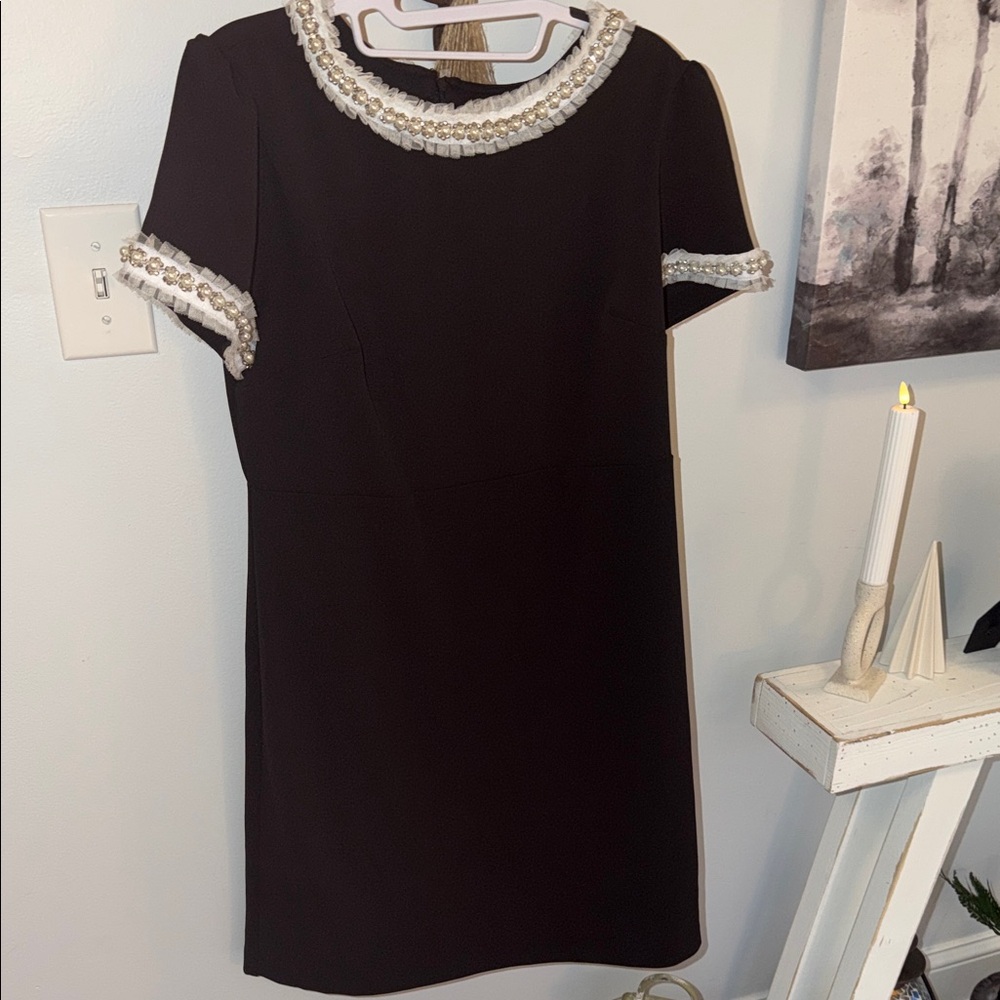 ⭐️Betsy Johnson Jeweled Trimmed Sheath Dress⭐️
